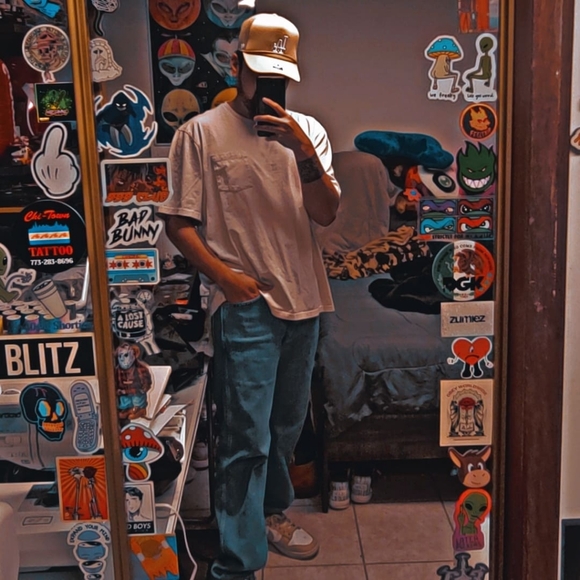 Meet your Posher, Max - Picture 1 of 1